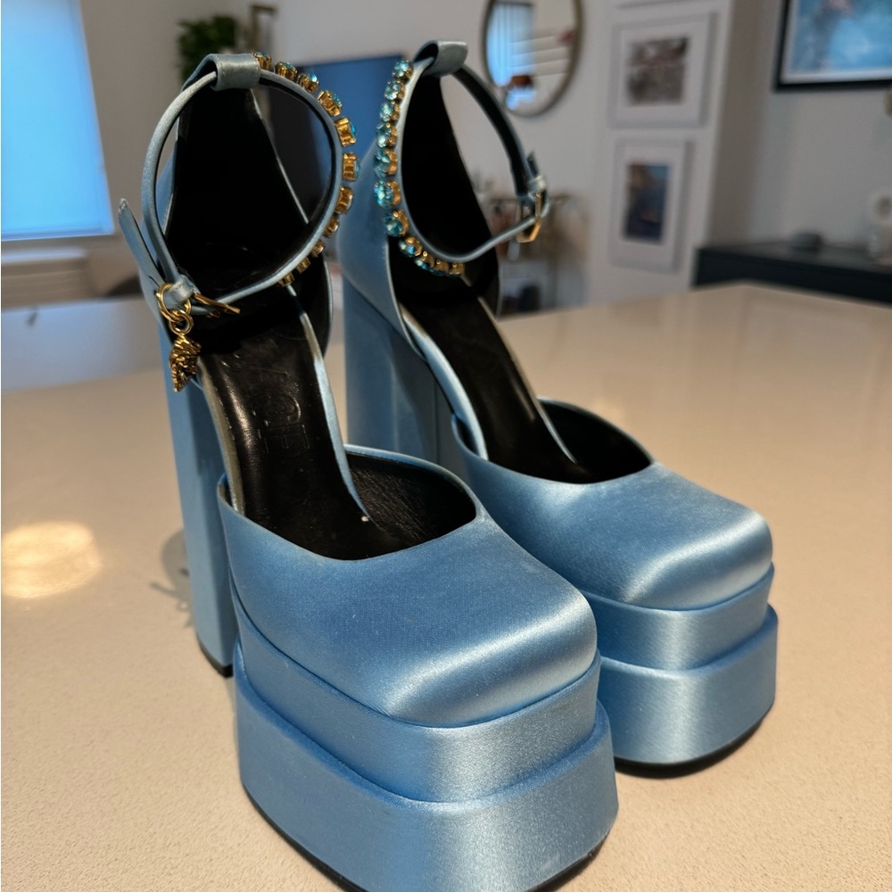 Versace Medusa Aevitas 160mm platform pumps